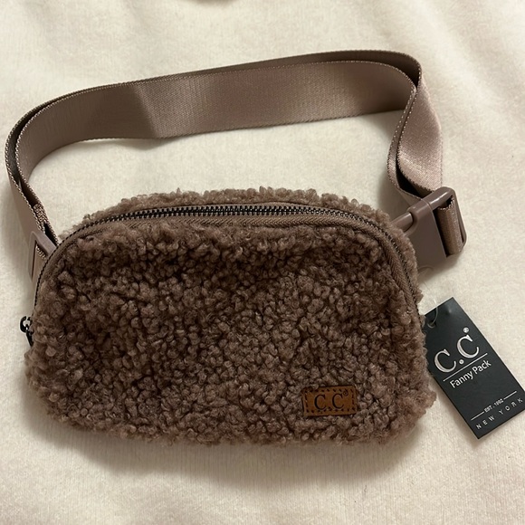 C.C Sherpa Fanny Pack-Crossbody Belt bag With Adjustable Strap (Taupe color) - Picture 1 of 6